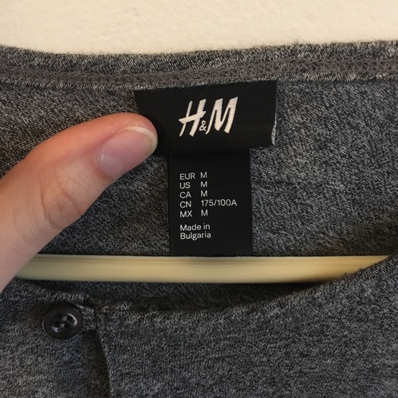 H&M Comfy Light Long Sleeve Tee - Picture 3 of 4